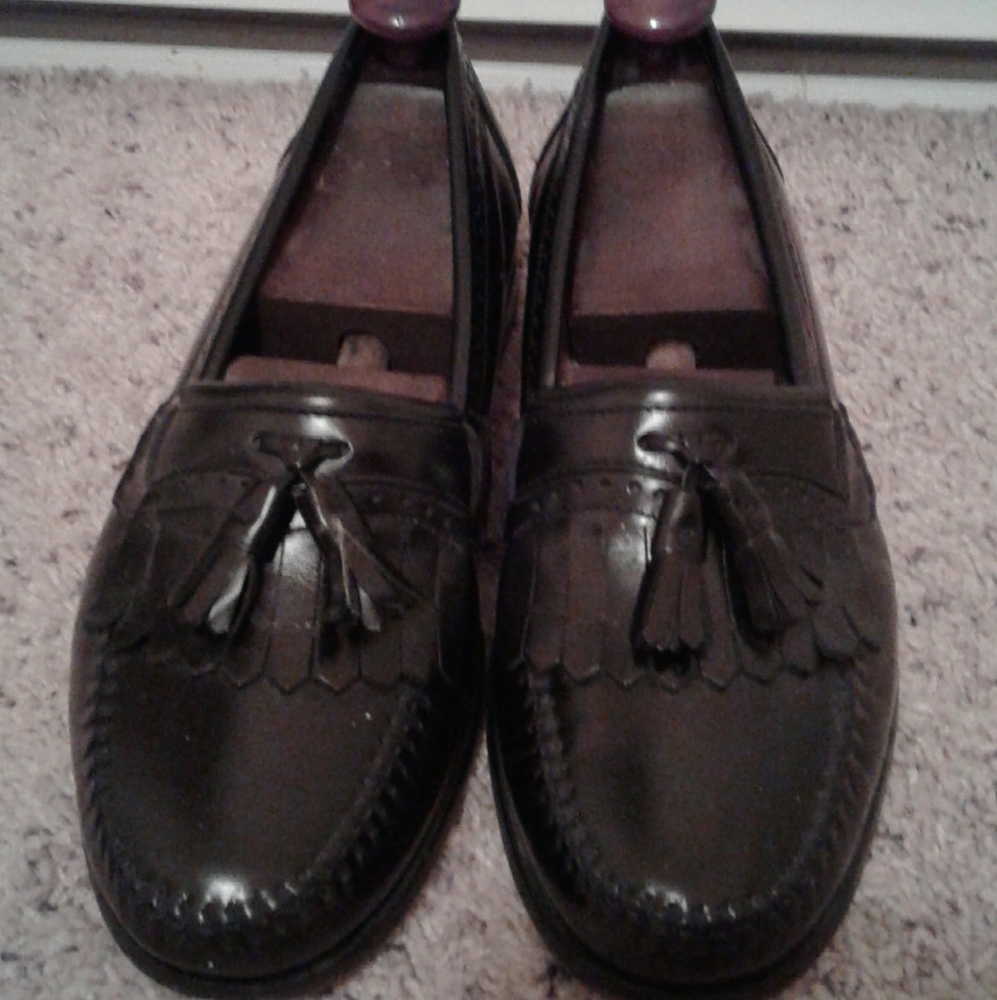 Mens dress shoes